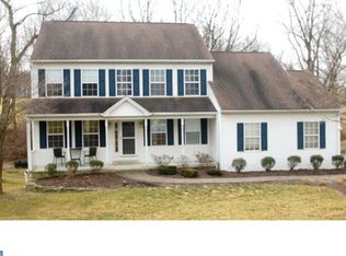 9 E Hunter Creek Ln, West Grove, PA 19390