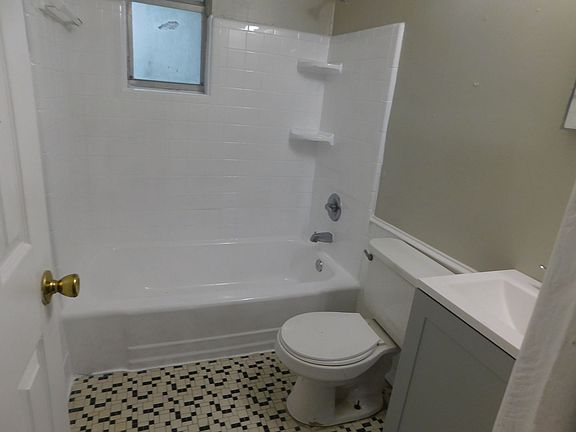 5th image of 1716 W 26th St #1