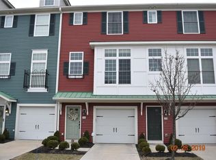 28 Grandview Dr, Rocky River, OH 44116