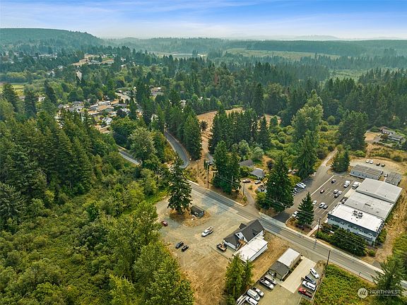 4th image of 24318 Roberts Drive