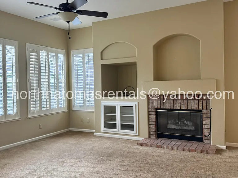 3949 Moraga Dr — Photo 25
