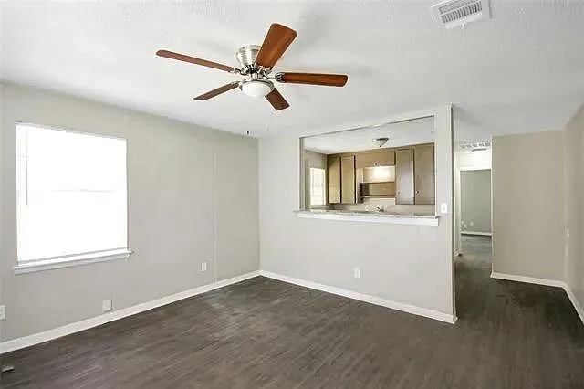 3109 Hunter St #A — Photo 4