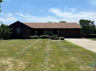 5048 Pickle Rd, Oregon, OH 43616