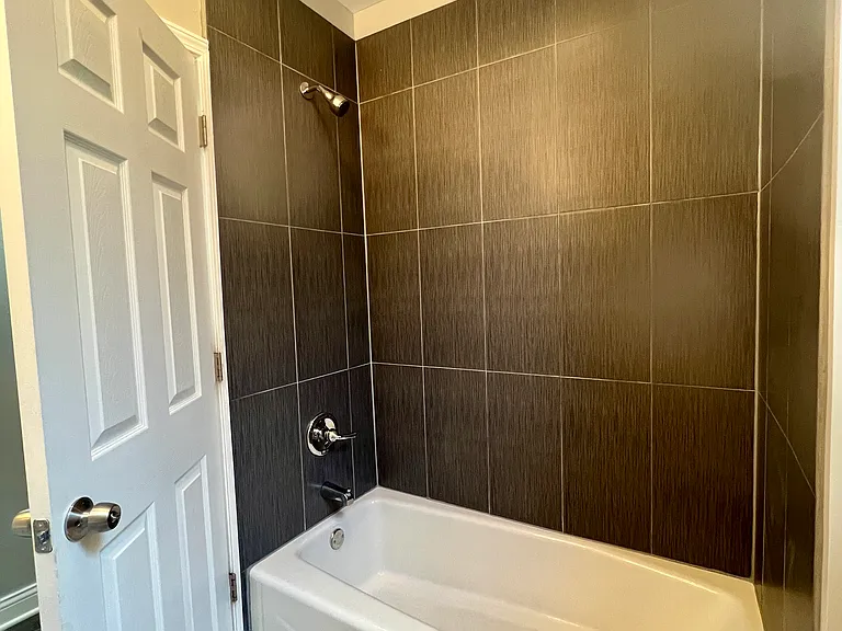 6631 S Rhodes Ave #2F — Photo 12