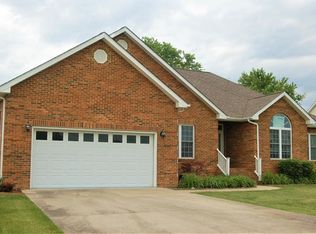 32518 Spring Crest Dr, Glade Spring, VA 24340