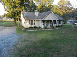 69 Oak St W, Alexander City, AL 35010