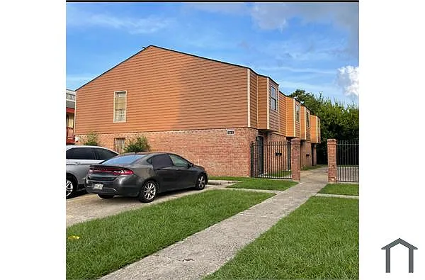 Building Photo - 5729 Tullis Dr #A