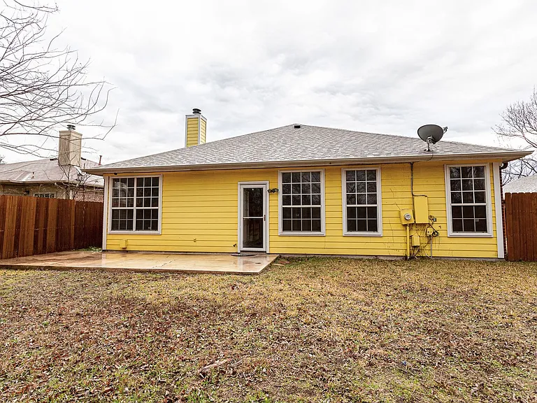 1235 Blackthorn Dr — Photo 26