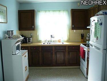4th image of 868 Barnes Ave