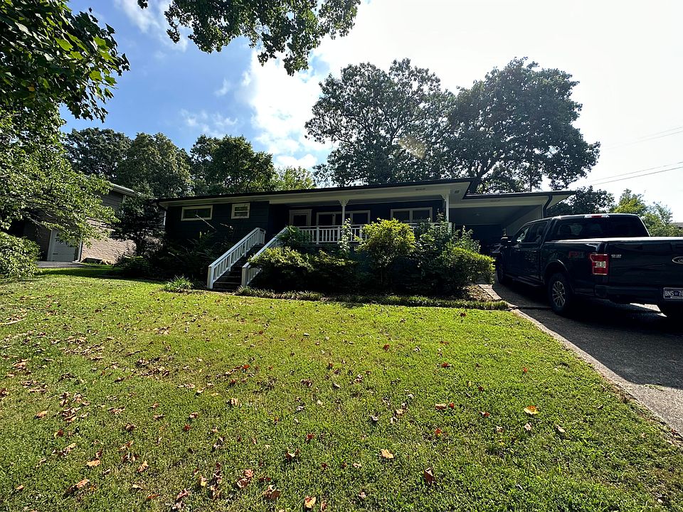 1st image of 3902 Kensington Dr