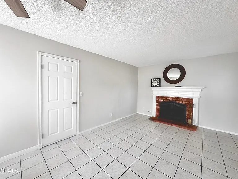 2065 Abbott St — Photo 6