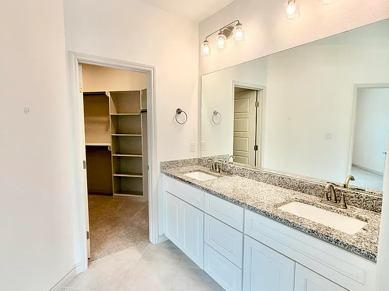 5401 Lamont Ave — Photo 19