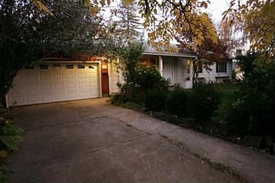 1st image of 746 Watt Ave