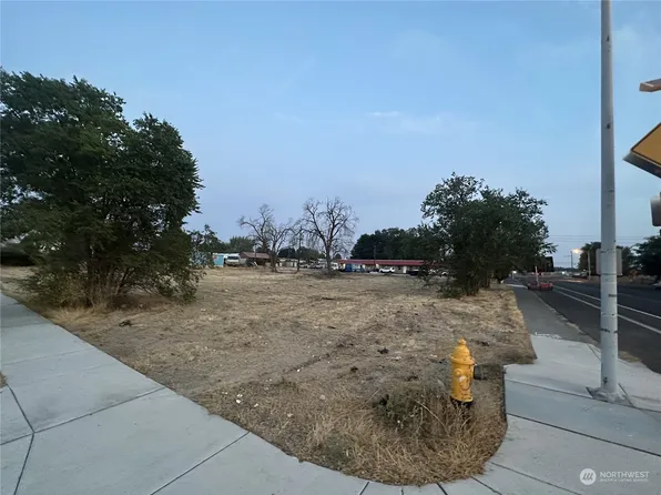 417 3rd Avenue SE, Soap Lake, WA 98851