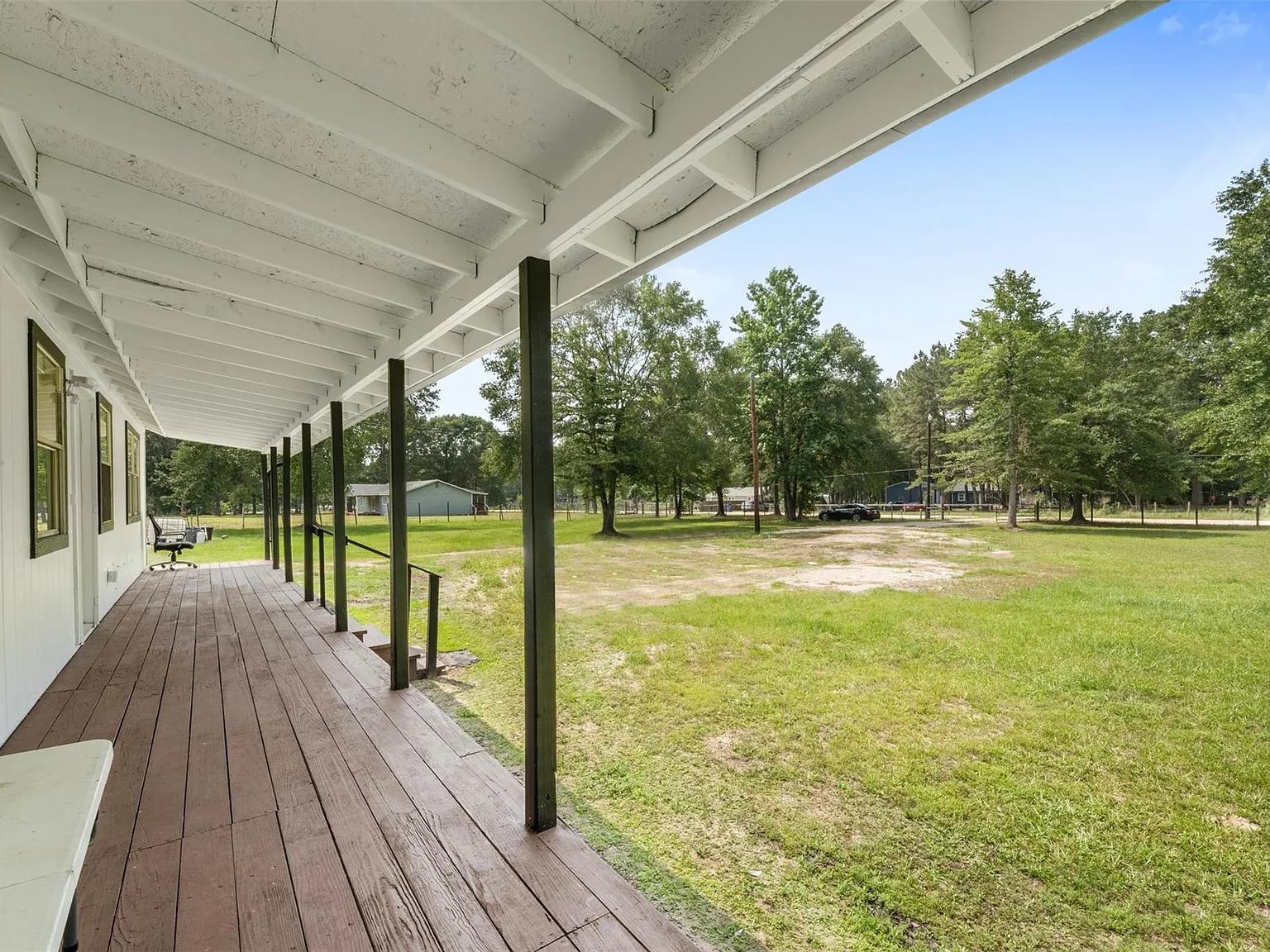 4 bed, 2.0 bath, 1200 sqft, $1,800 — Photo 2