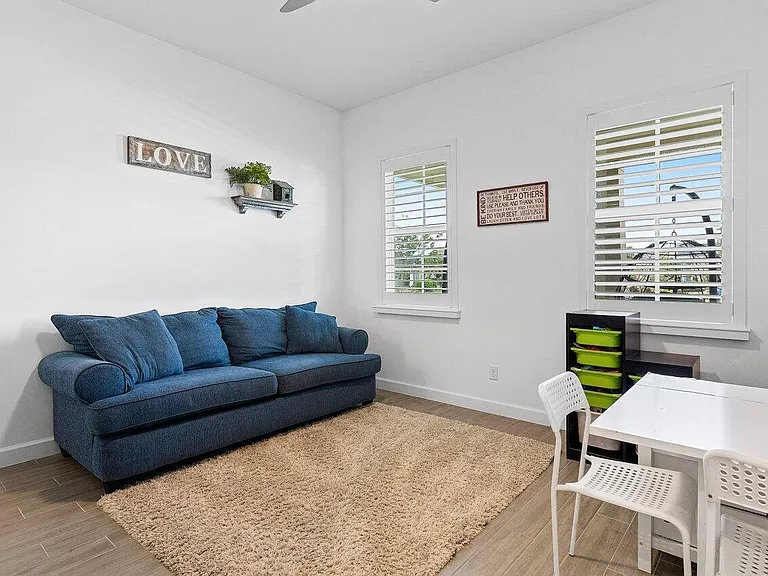 962 Castaway Ct — Photo 19
