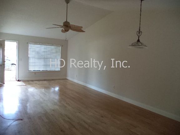 3rd image of 294 Lovell Ln