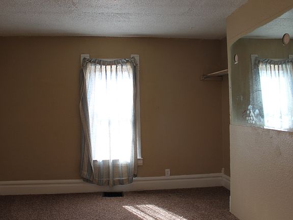 Room off Main/4thBedRm
