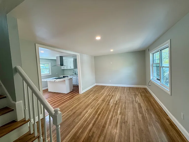 10 Elmwood St #12 — Photo 7
