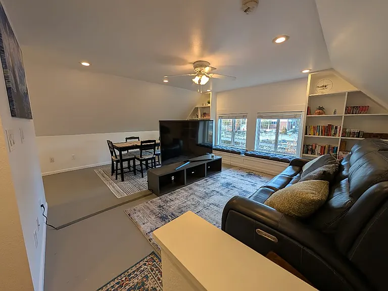 204-206 NW 15th Ave #3 — Photo 3