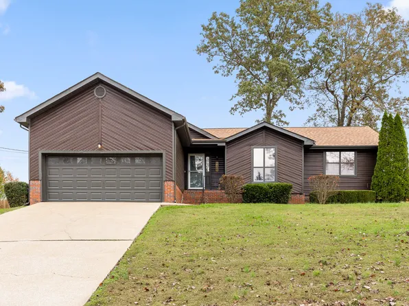 2513 W Wind Dr, Soddy Daisy, TN 37379