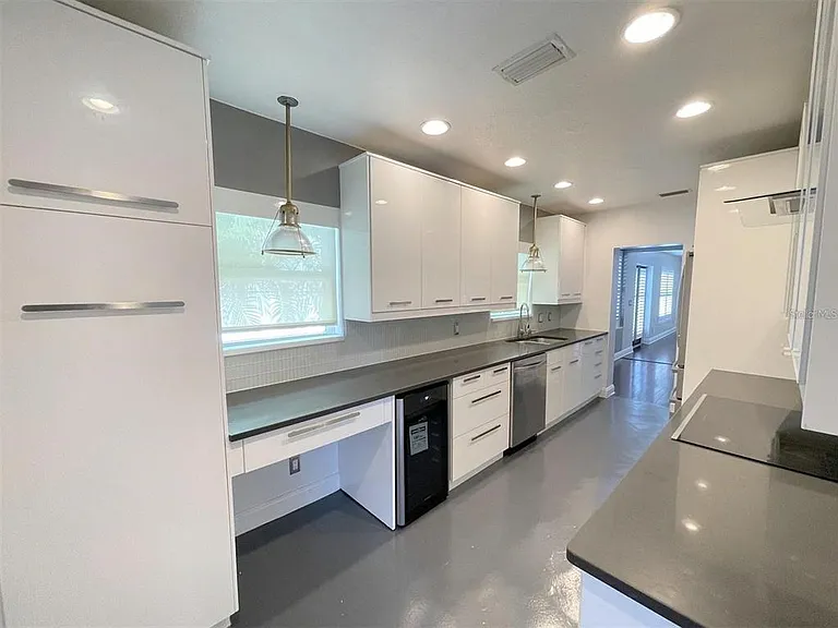 3903 W Corona St — Photo 9