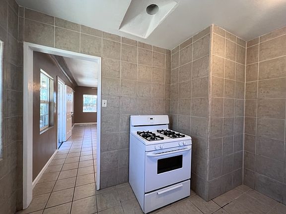 4th image of 2509 Pasadena Ave APT C