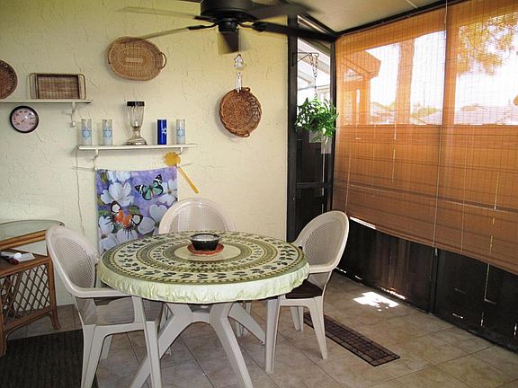Outside enclosed Patio with ceiling (2)