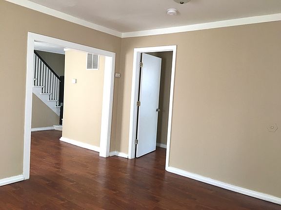 3rd image of 557 W Water St