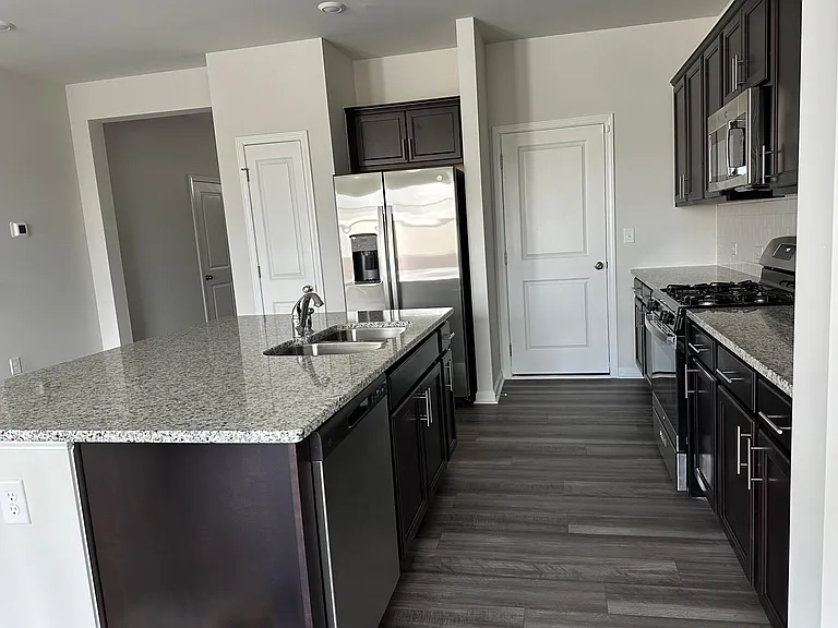 5021 Pufa St — Photo 10