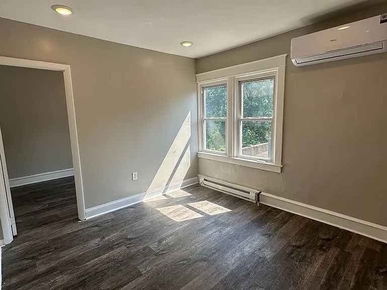 2527 Edgemont Ave — Photo 27