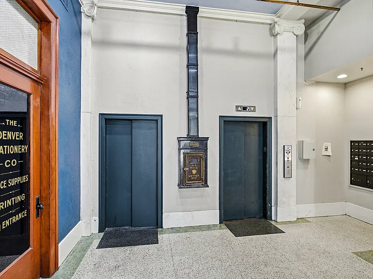Chamber Lofts — Photo 9