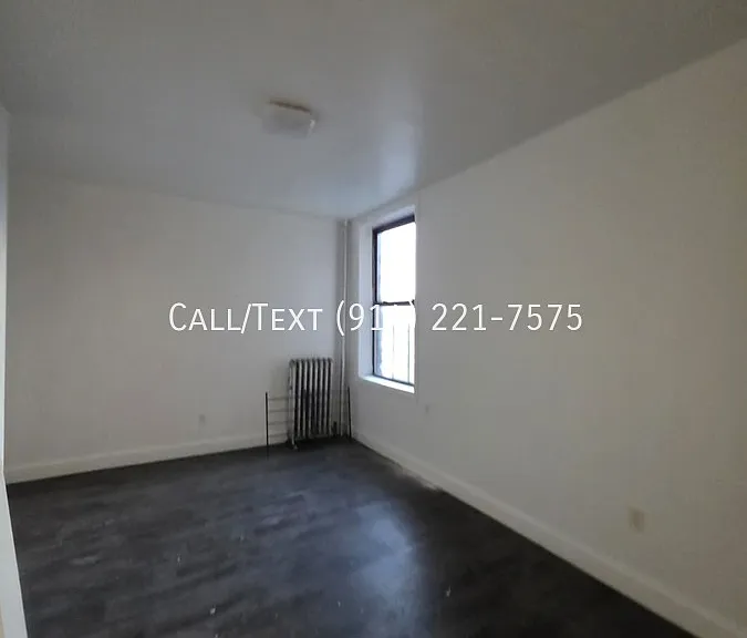 490 S Broadway #5 — Photo 2