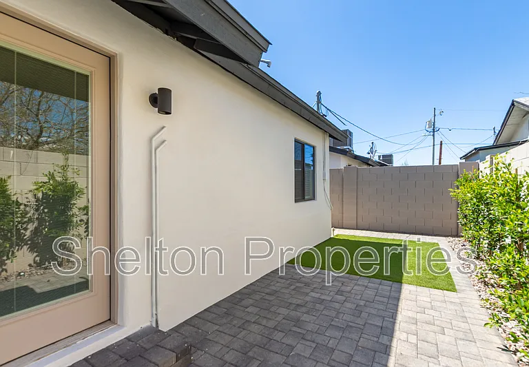 616 N 10th Ave #H — Photo 16