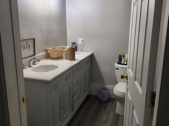 5th image of 119 Union St NE