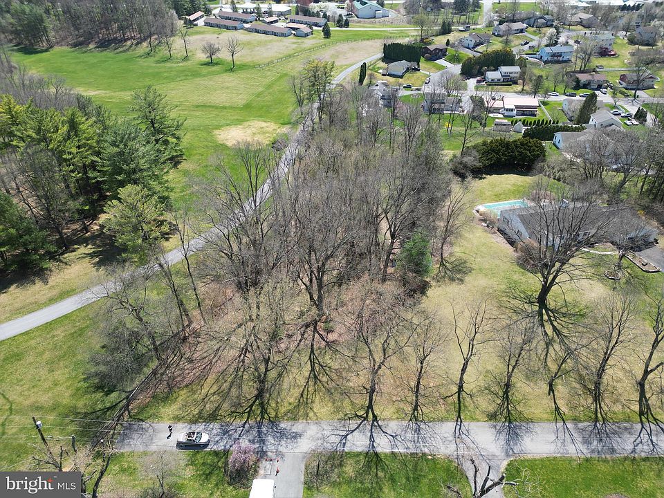 1st image of 1310 Summit Dr