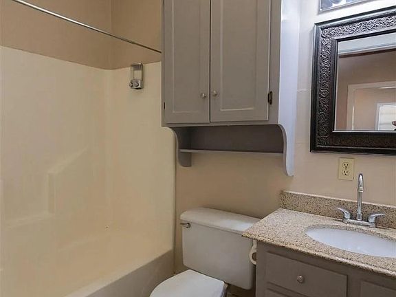 5th image of 1617 4th St