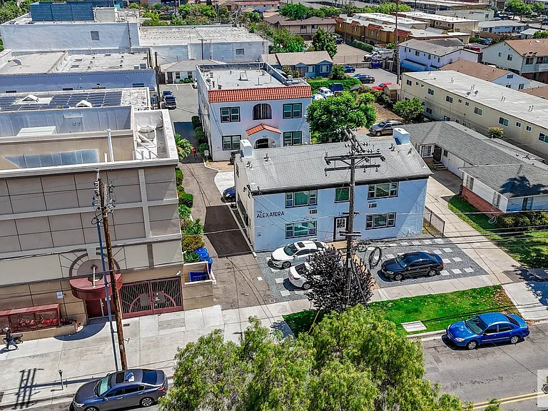 310 G St — Photo 26