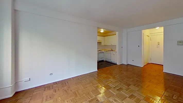 Rented by Bond New York | media 9