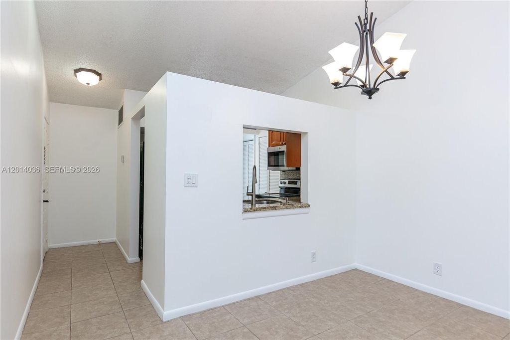 717 Gardens Dr APT 201, photo 9