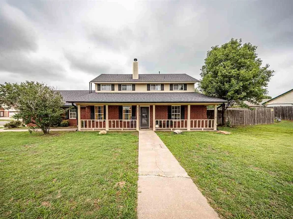 4303 SW Wendy Dr, Lawton, OK 73505