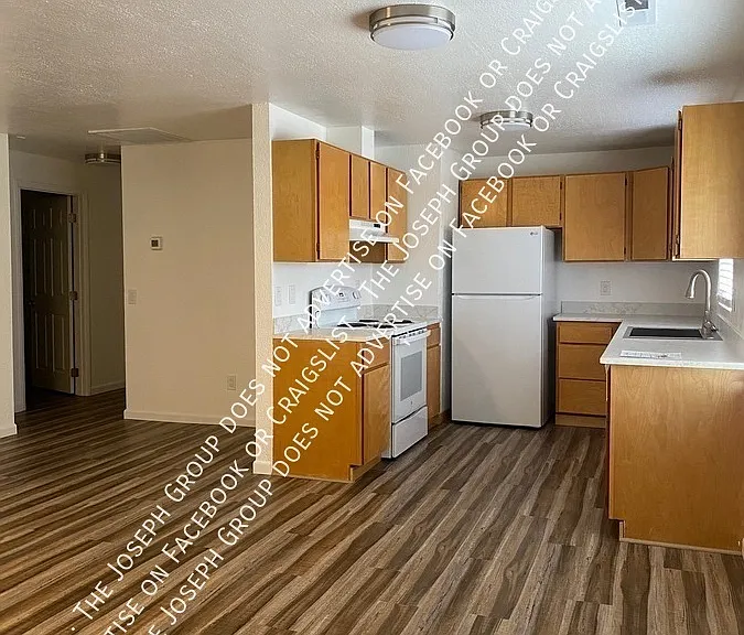 1129 22nd St #B — Photo 2