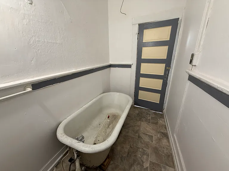 Lotus Apartments — Photo 7