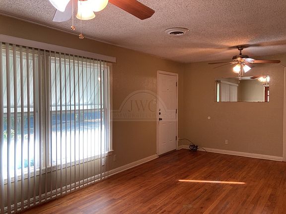 4th image of 905 Carlisle Ave