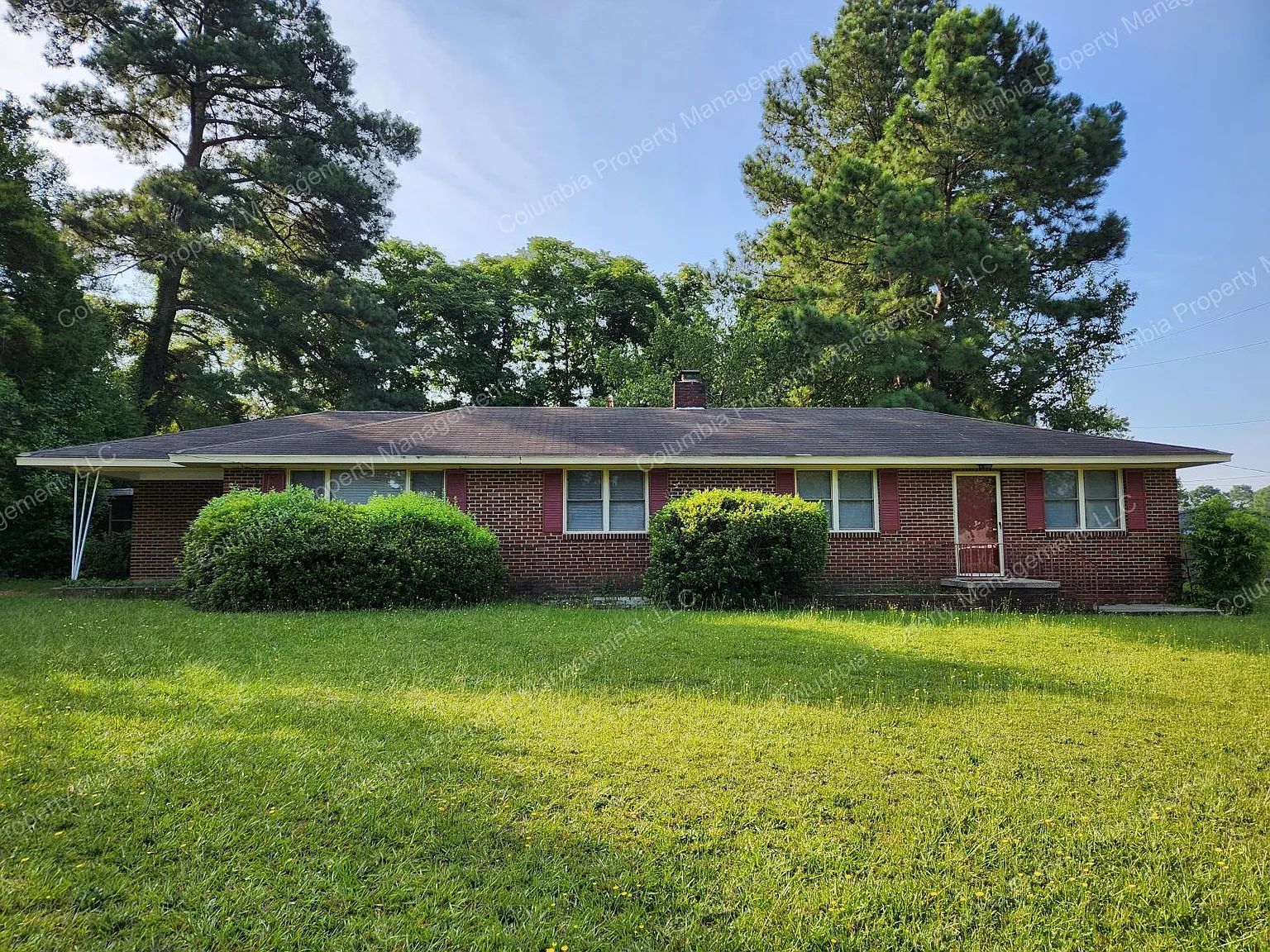 3 bed, 1400 sqft, $1,350 — Photo 2