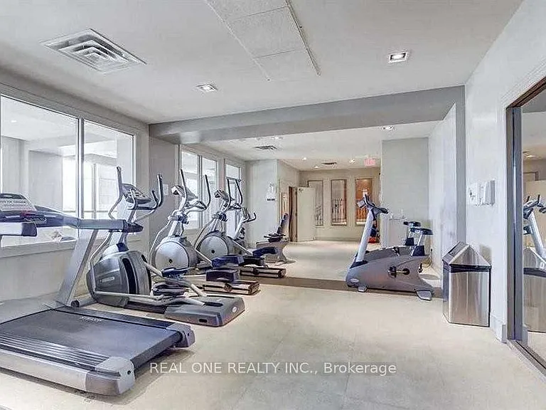 388 Prince Of Wales Dr #412 — Photo 20