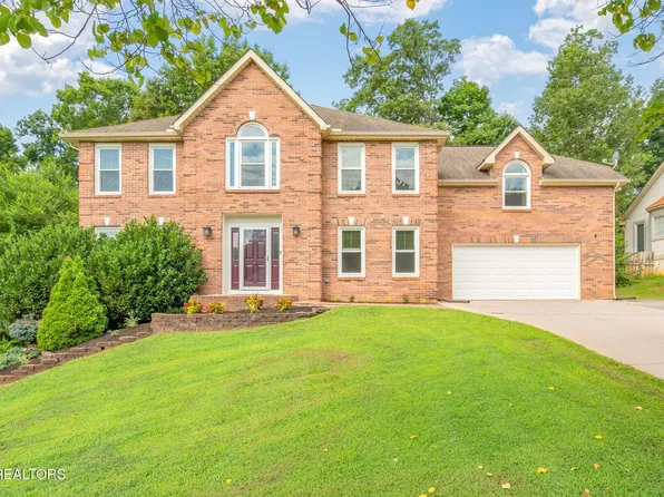 1825 Scenic Valley Ln, Knoxville, TN 37922
