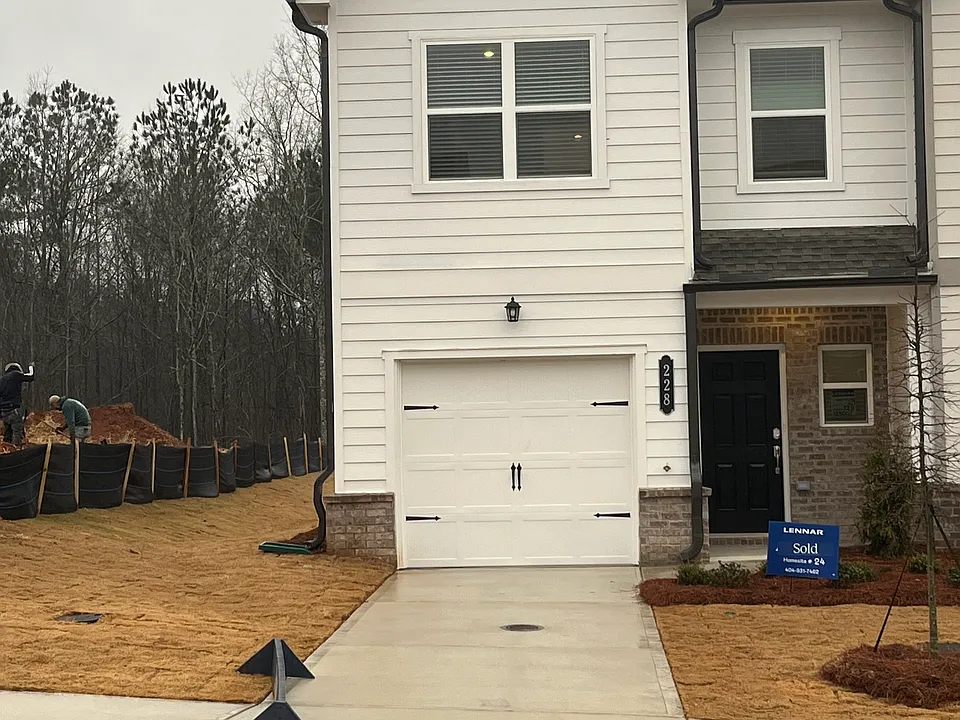 228 Kenoot Dr