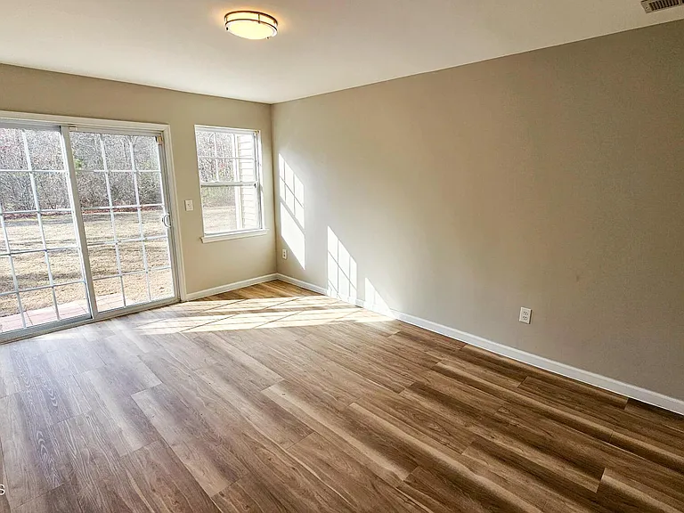 380 Radio Rd #A1 — Photo 6