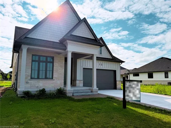 15 Oakley Dr, Niagara On The Lake, ON L0S 1J0